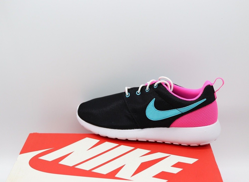NIKE ROSHE ONE GS 599729 013 Youth Athletic Shoes Grade School Size 7Y New