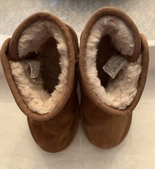 UGG KIDS CLASSIC WEATHER SHORT CHESTNUT SIZE 1 BOOTS