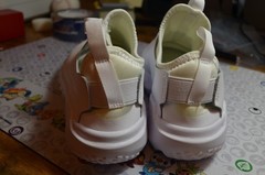 Nike Flex Runner 2 Low Triple White – DJ6038-100 Size 4.5y Brand New No Box