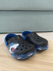 Crocs Sharks Jaws Blue And Black Cool Kid Size One Waterproof Beach Light Up