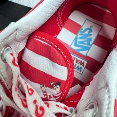 Vans Where’s Waldo Old Skool Sneakers Size 3 Kids Unisex Character Print Shoes