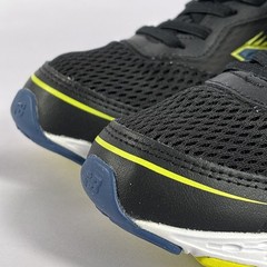 New Balance Bungee Boy’s Size 3 Medium Running Shoes Lace Up Slip On NEW