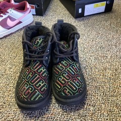 UGG Neumel II Graphic Rainbow Stitch Black Suede Lace Up Boots Kids Size 4 W 5.5