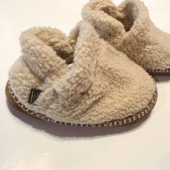 LL Bean Cozy Toddler Slipper Booties 9/10 Cream Faux Shearling Winter Outdoor