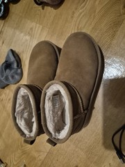 UGG Classic Mini Brown Suede Shearling Lined Bootie Unisex Kids Size 1