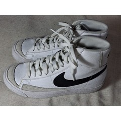 Nike Blazer Mid 77 White Black High Top Sneakers DA4086-100 Kids Size 3.5Y