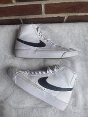 Nike Blazer Mid 77 White Black High Top Sneakers Youth Size 4.5Y DA4086-100