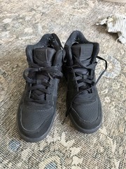 Nike Court Borough Mid