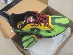Reebok Jurassic Zig Dynamic Shoes Size 6