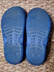 Crocs Classic Comfort Clog Unisex Size J4 Blue Fur Lined Fuzzy Warm Shoes