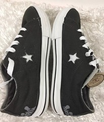 Converse Sneakers Size 1.5 Youth Unisex One Star Gray Skull and Cross Bones NEW