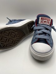 Little kid size 11 converse, blue