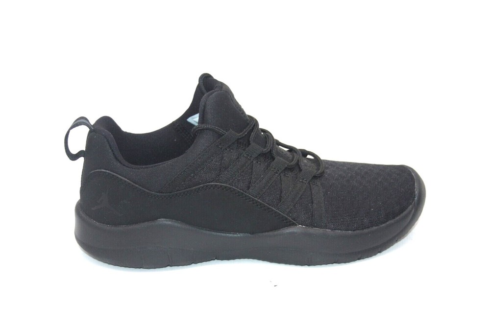 JORDAN DECA FLY GP 844373-011 BLACK/BLACK LITTLE KIDS SIZE 2.5