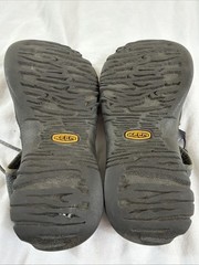 Keen Whisper Sandals Big Kids Size 1 Hiking Outdoors Water Blue Gray
