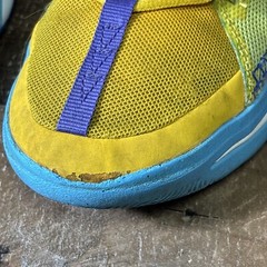 Nike Kyrie Flytrap Vw 2 Basketball Shoes Yellow Spongebob Sz 4y DQ8094-700
