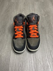 Air Jordan 1 Mid SE Night Stadium GS Unisex Shoe Size 6Y FQ8341-017 Preowned