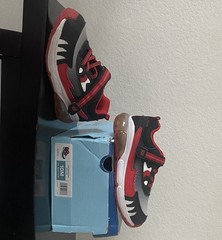 Stride Rite Made 2 Play Kids Sneakers Light Up Black Red White Gray Size 10M