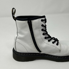 Dr Doc Martens Junior Pascal 1460 J Size 5 White Patent Leather Combat Lace Up