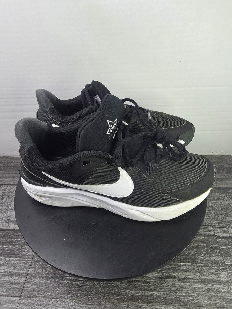 Size 7 (GS) – Nike Star Runner 4 Low Black White 2023