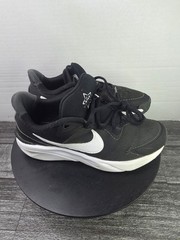 Size 7 (GS) – Nike Star Runner 4 Low Black White 2023