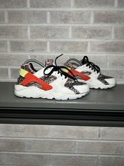 Nike Air Huarache Run SE Doodle DV2243-100 Youth Size 7