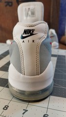 Nike Air Max Invigor ‚White/Wolf Grey/Black/University Red‘ – CZ4196-100 Sz 5Y