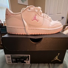 Jordan Court Connect Low (GS) White/Pink Leather Low Top Sneakers 3.5Y