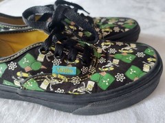 Vans x THE SIMPSONS VANS KIDS SHOES Authentic Glow In The Dark Bart Sz 3