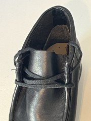 Clarks Wallabee Boot Smooth Black Leather Size 2.5 KIDS / JUNIORS