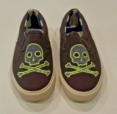 Mini Boden (sz 26/ 9.5US) Skull Slip On Sneakers in Gray/Neon Green & Navy Blue