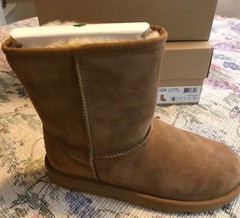 UGG Australia 5251K Classic short boot kids/youth CHESTNUT SIZE 13 KIDS NIB