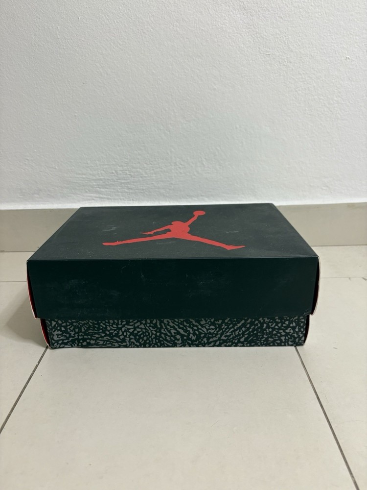 Size 5.5Y – Jordan 3 Retro Dark Iris (GS)