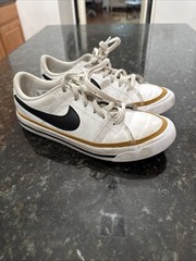 Nike Court Legacy GS White Black Gold Youth Size 4.5Y DA5380-102 Sneakers