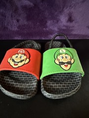 Nintendo Super Mario Luigi Slides Sandals Unisex Toddler Size 5/6 New Ground Up