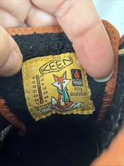KEEN Little Kid Howser 2 Quilted Waterproof Chukka Boot Sz Youth Size 13