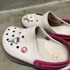 Crocs Classic Kids Clogs Sz J 1, multi color Rubber Ankle Strap Slip-On