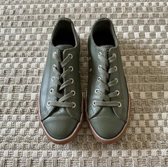 CONVERSE Chuck Taylor Junior 2 EUR 33.5 UK 1.5 All Star Leather Sneakers 661867C