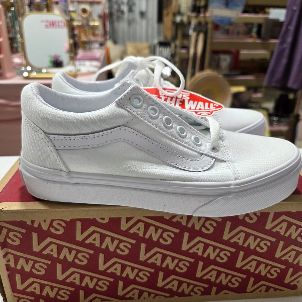 Vans Old Skool Kids True White Canvas Low Top Sneakers VN0A4BUUQLZ Size 2.5 NEW