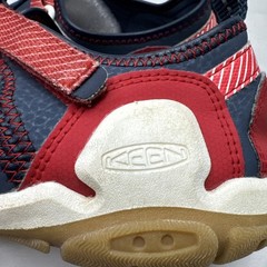 Keen Knotch Creek Red White Blue Water Shoes Hiking Sandals Size 5 Big Kid