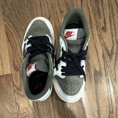 Air Jordan 1 Low Retro Travis Scott Medium Olive 12c