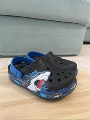 Crocs Sharks Jaws Blue And Black Cool Kid Size One Waterproof Beach Light Up