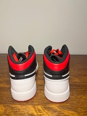 AIR JORDAN RETRO 1 MID GS SIZE 6Y STYLE # DQ8423-106