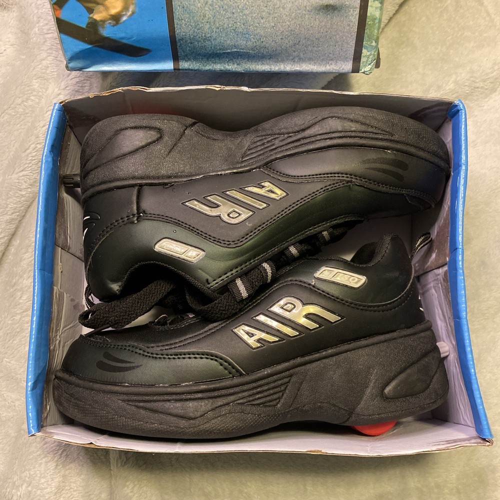 Air Wave Size 3 Wheel Roller Shoes, Black and Green, New In Box