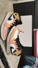 Jordan Air Jordan 1 Mid DX4365-800 Peach Black White Suede Leather 7Y Kids