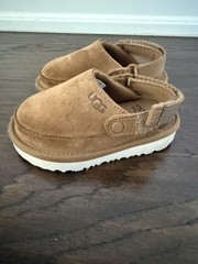 UGG Goldenstar Clogs In Chestnut Brown Kids Size 6 Toddler