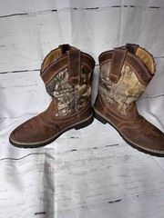 Itasca Leather Brown/ buckaroo camo Boots Unisex Kids (size 4)