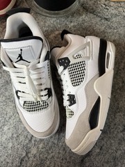 Air Jordan 4 Retro “Military Black” sneakers