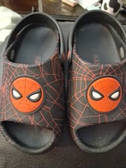 Crocs Child Size 11 Spiderman Classic Clogs Red Black