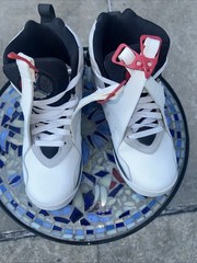 Jordan Retro 8 Size 5.5y Kids Bugs Bunny – Released 2013