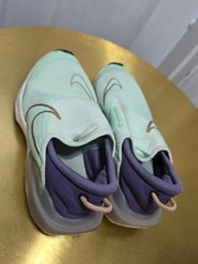 Nike React Flow Trainers Running Fitness Slip On Sports Shoes Size 5.5Y